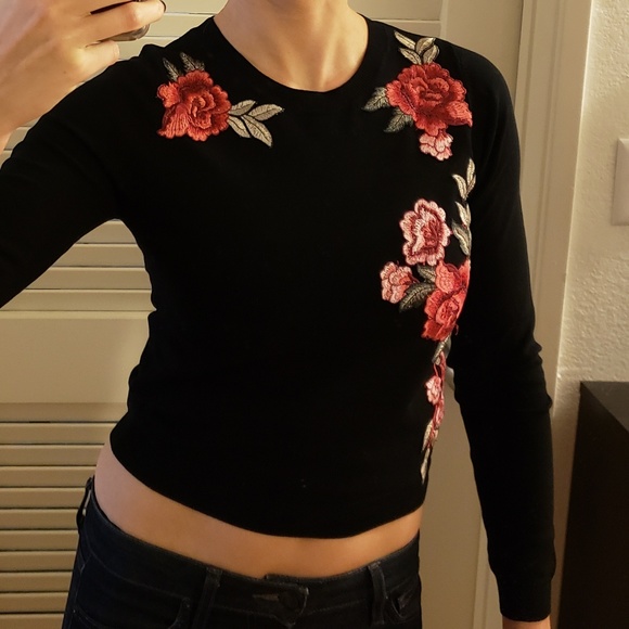 Lucy Paris - Black Sweater with Floral Embroidery - Picture 4 of 6